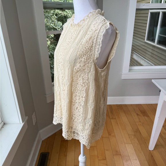 SUNDANCE Esme Ivory Cream Lace Sleeveless Top Size Small - Picture 3 of 11